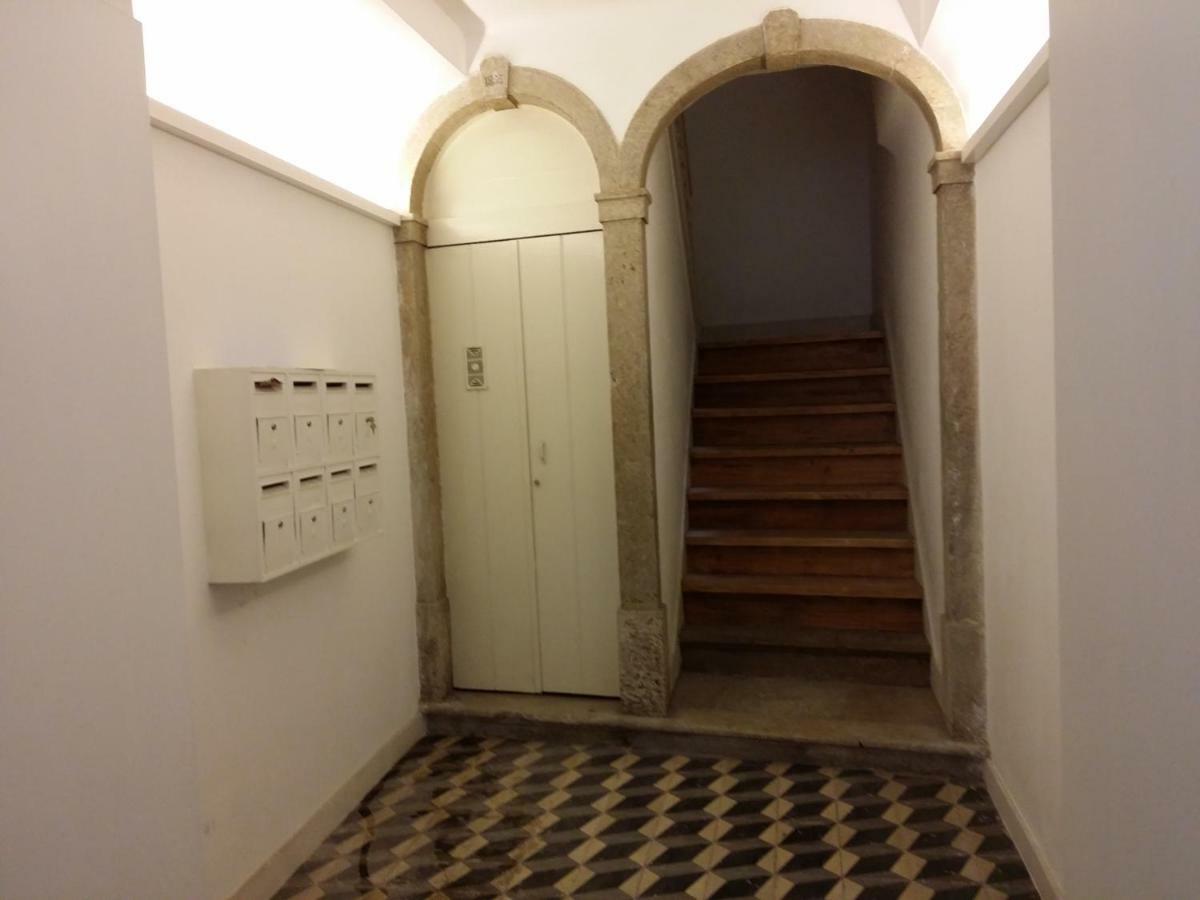 Cozy 1St Floor Flat Central Chiado District With Balconies And Ac 19Th Century Building Лиссабон Экстерьер фото