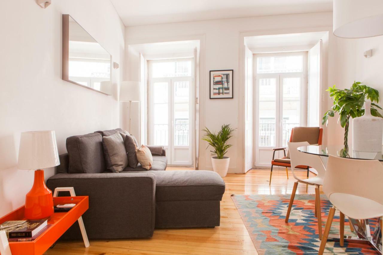 Cozy 1St Floor Flat Central Chiado District With Balconies And Ac 19Th Century Building Лиссабон Экстерьер фото